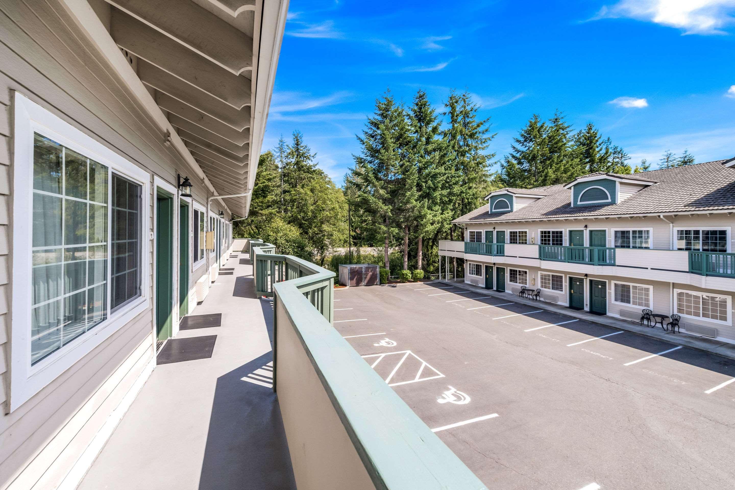 Quality Inn & Suites Bainbridge Island Экстерьер фото