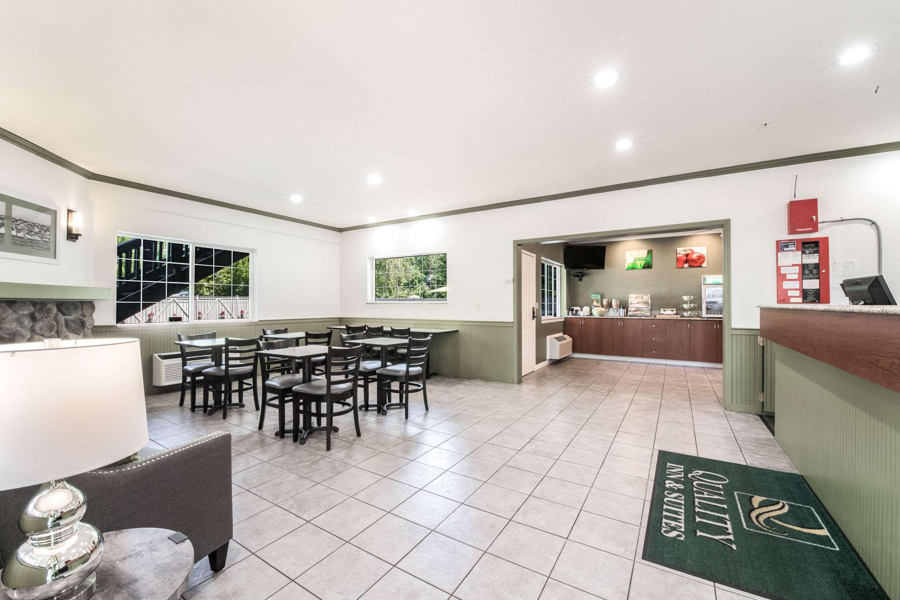 Quality Inn & Suites Bainbridge Island Экстерьер фото