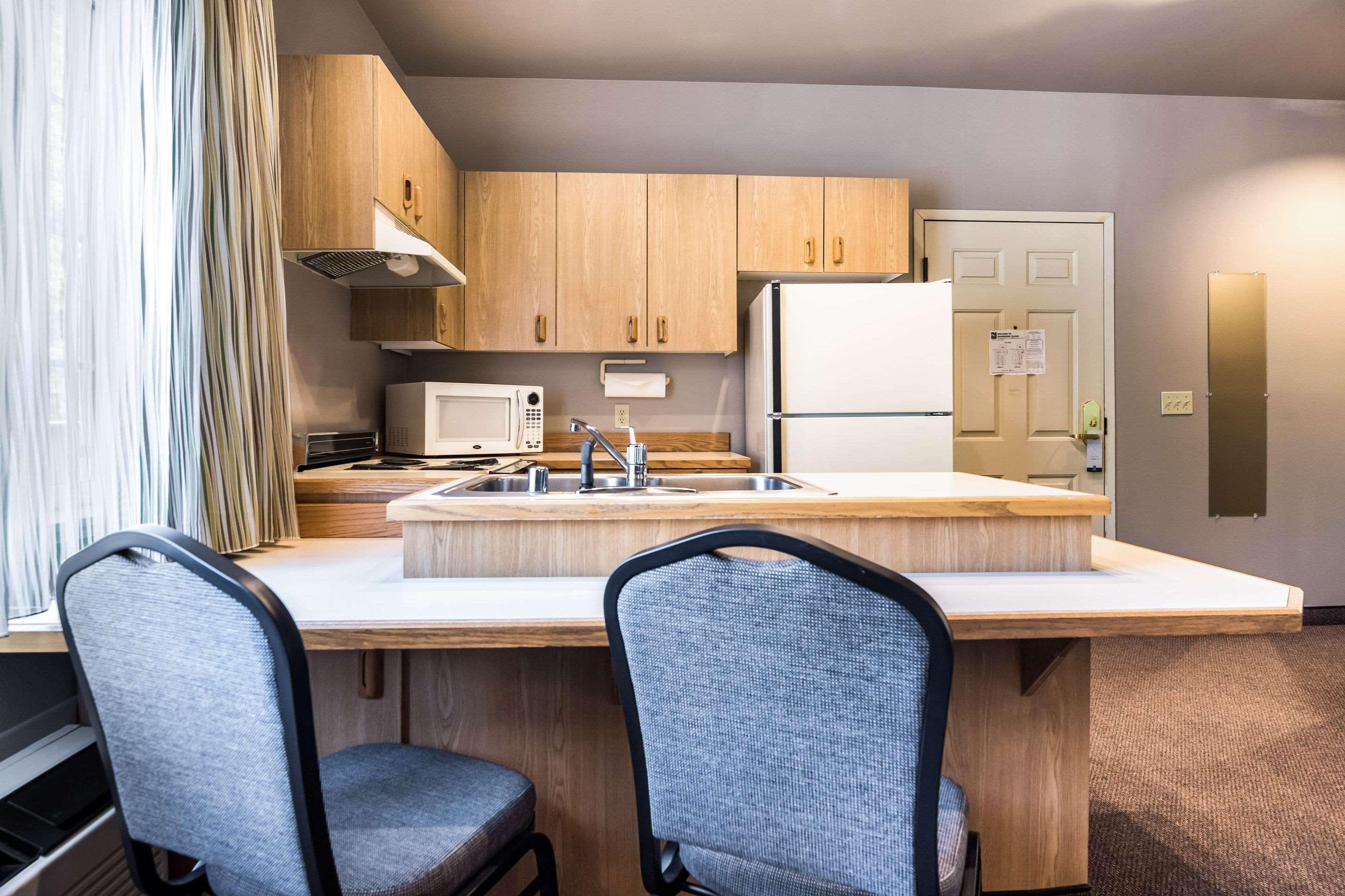 Quality Inn & Suites Bainbridge Island Экстерьер фото