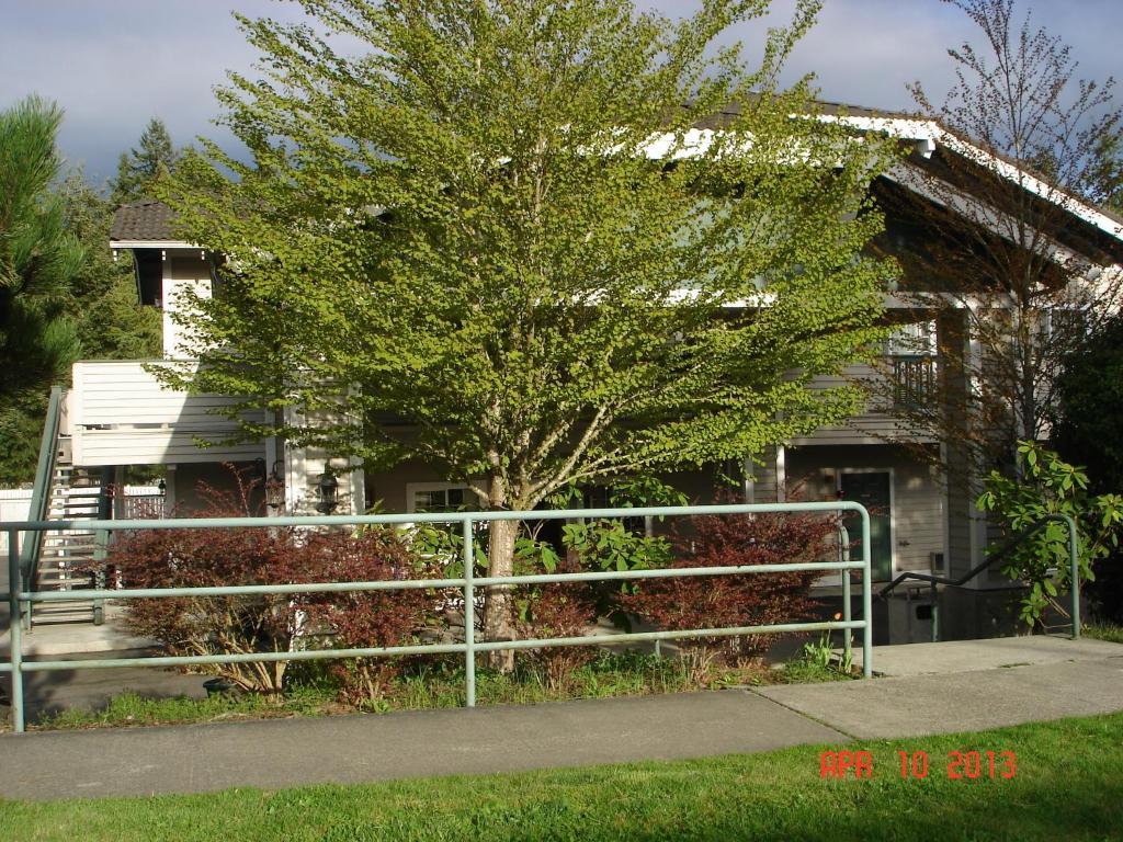 Quality Inn & Suites Bainbridge Island Экстерьер фото