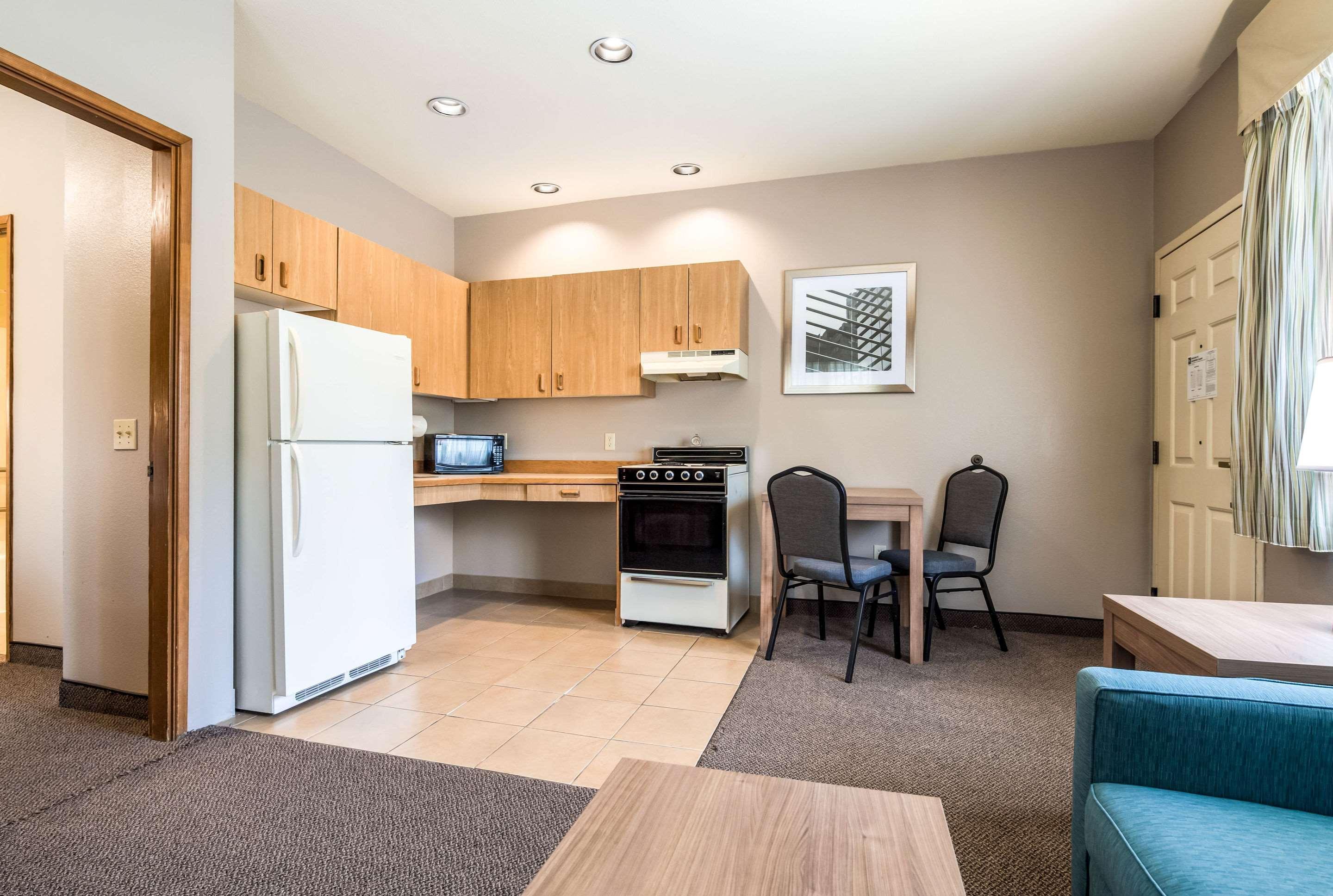Quality Inn & Suites Bainbridge Island Экстерьер фото