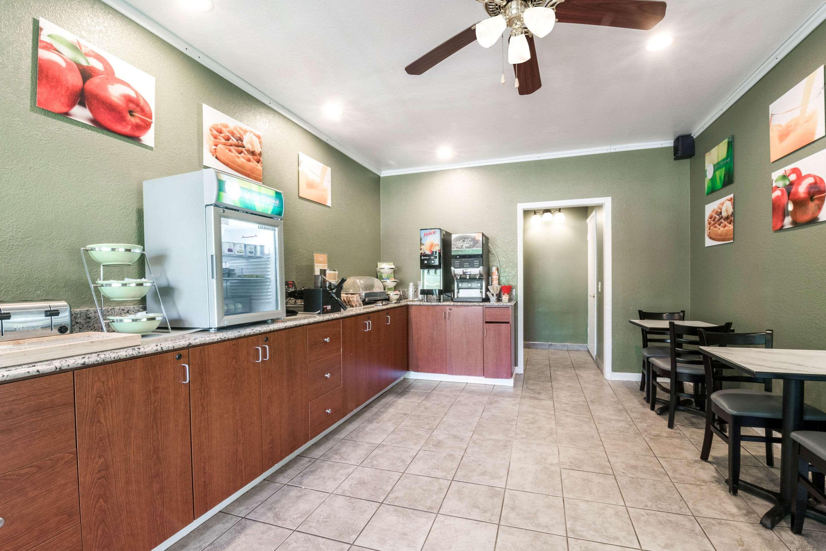 Quality Inn & Suites Bainbridge Island Экстерьер фото