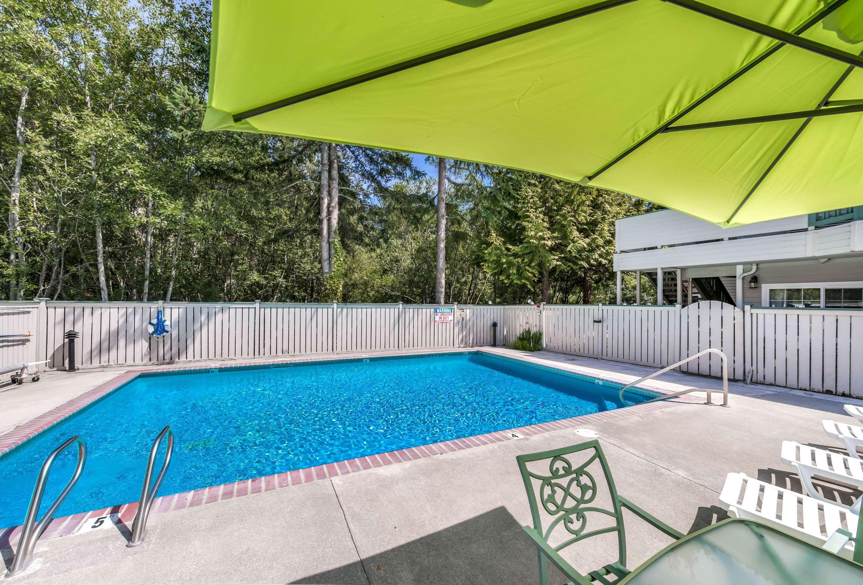 Quality Inn & Suites Bainbridge Island Экстерьер фото