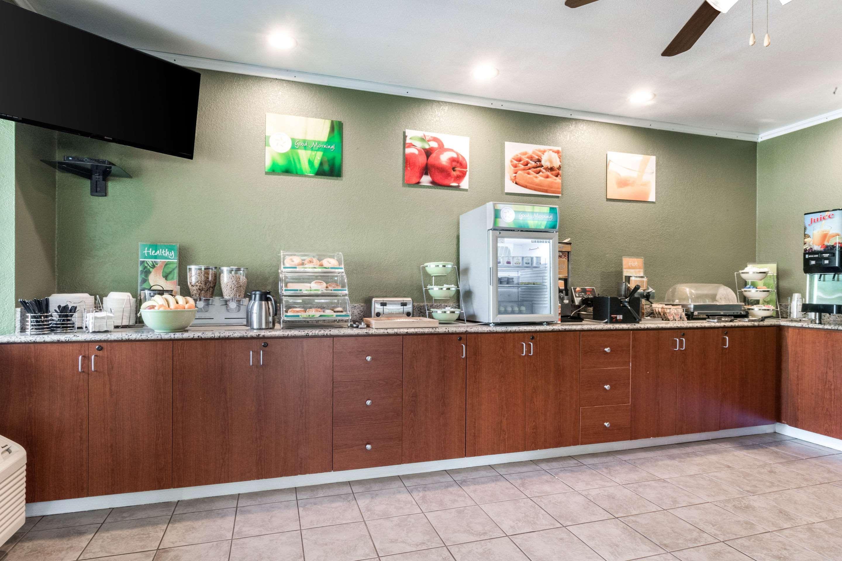 Quality Inn & Suites Bainbridge Island Экстерьер фото